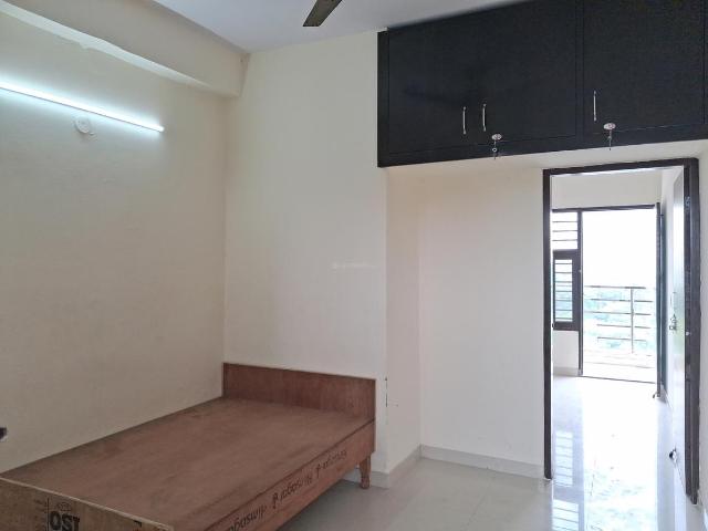 1 BHK Apartment in Sector 49 for rent Noida. The reference number is 21109478