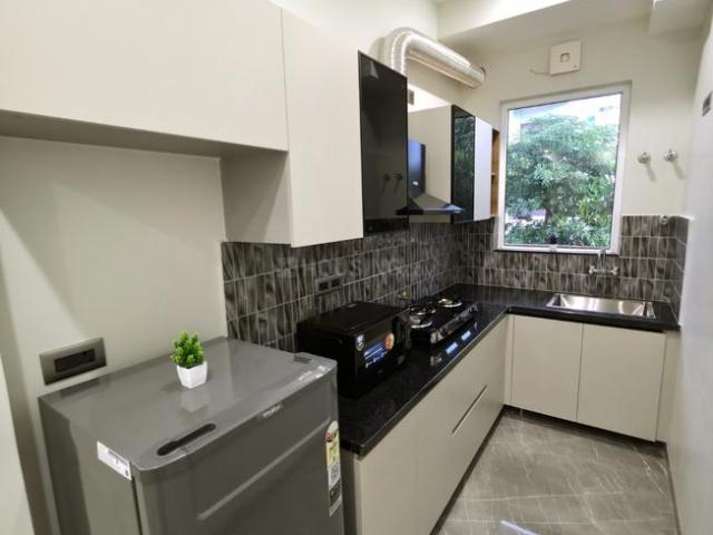 1 BHK Apartment in Sector 52 for rent Gurgaon. The reference number is 19430130
