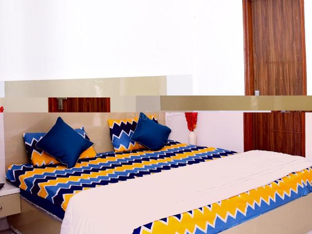 1 BHK Apartment in Sector 52 for rent Gurgaon. The reference number is 21157135