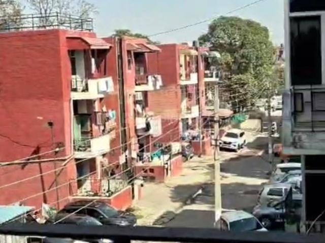 1 BHK Apartment in Sector 52 for resale Chandigarh. The reference number is 18555109