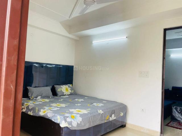 1 BHK Apartment in Sector 62 for rent Noida. The reference number is 21114468