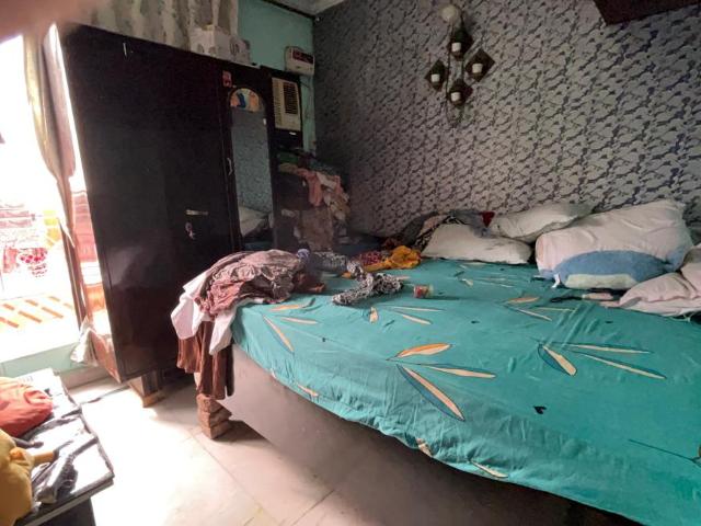 1 BHK Apartment in Sector 6 Rohini for resale New Delhi. The reference number is 20660384