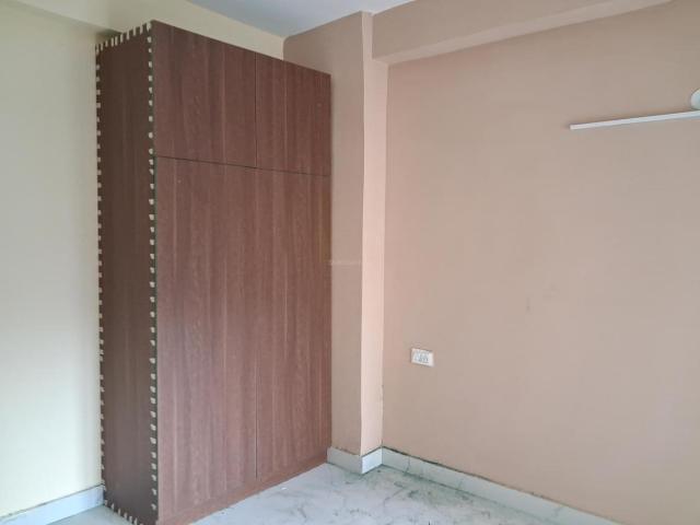 1 BHK Apartment in Sector 74 for resale Noida. The reference number is 21016676