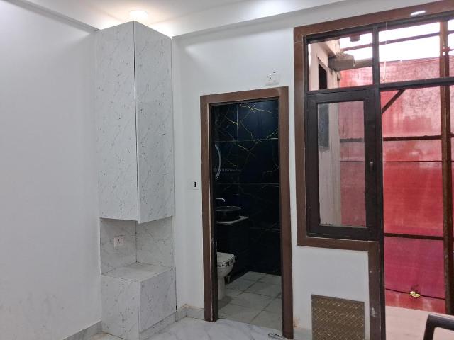 1 BHK Apartment in Sector 74 for resale Noida. The reference number is 21016757