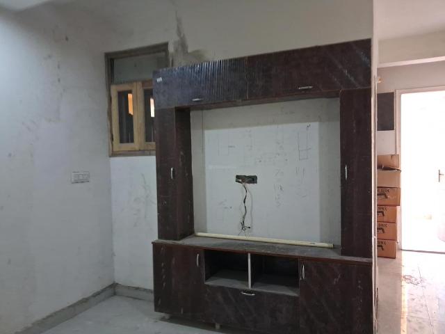 1 BHK Apartment in Sector 74 for resale Noida. The reference number is 21069573