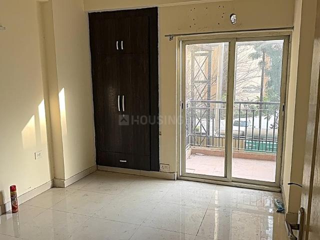 1 BHK Apartment in Sector 75 for resale Noida. The reference number is 18073550