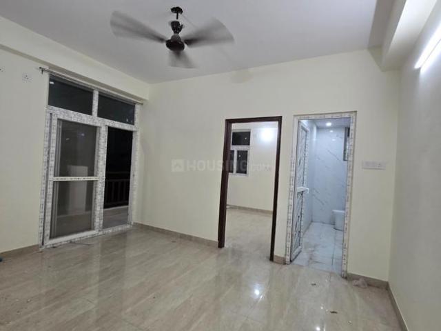 1 BHK Apartment in Sector 72 for rent Noida. The reference number is 21182989