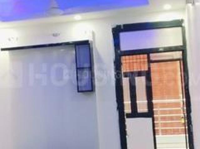 1 BHK Apartment in Sector 73 for rent Noida. The reference number is 18090565