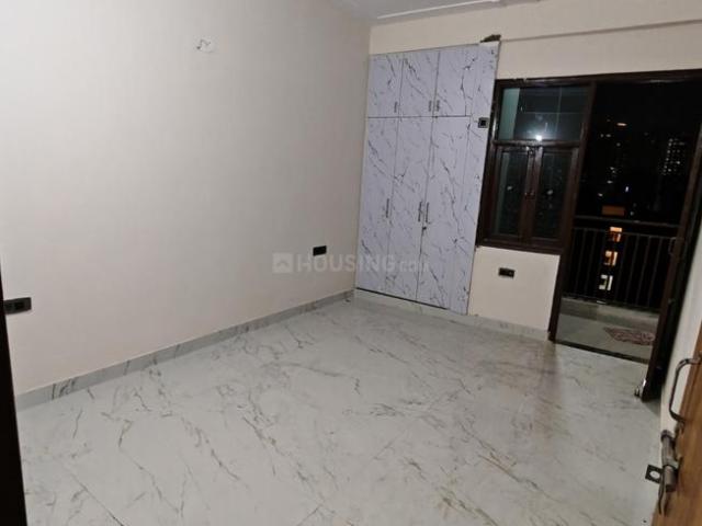 1 BHK Apartment in Sector 73 for rent Noida. The reference number is 21053855