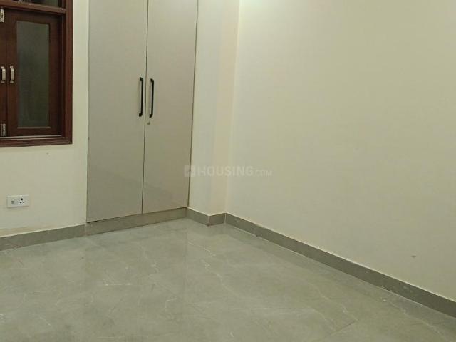 1 BHK Apartment in Sector 73 for resale Noida. The reference number is 19612304