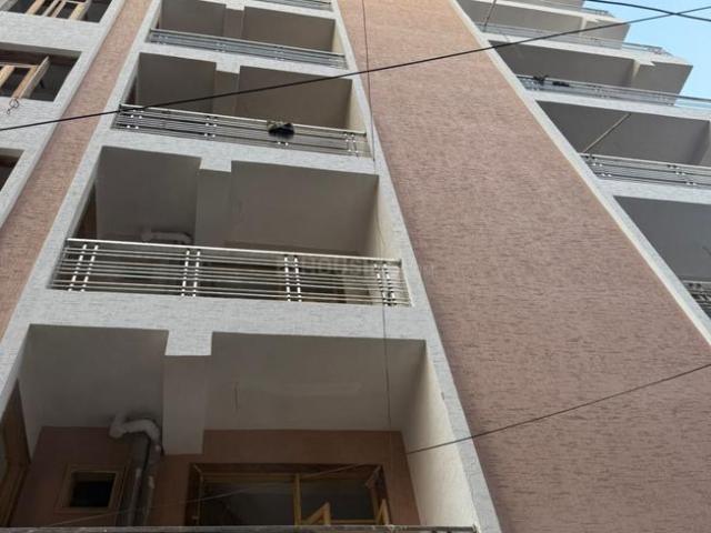 1 BHK Apartment in Sector 73 for resale Noida. The reference number is 20449081
