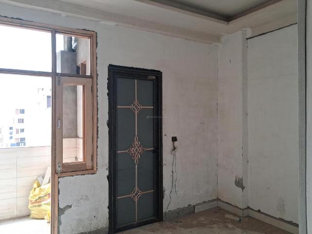 1 BHK Apartment in Sector 73 for resale Noida. The reference number is 20786378
