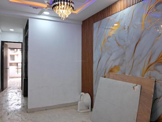 1 BHK Apartment in Sector 73 for resale Noida. The reference number is 21016774
