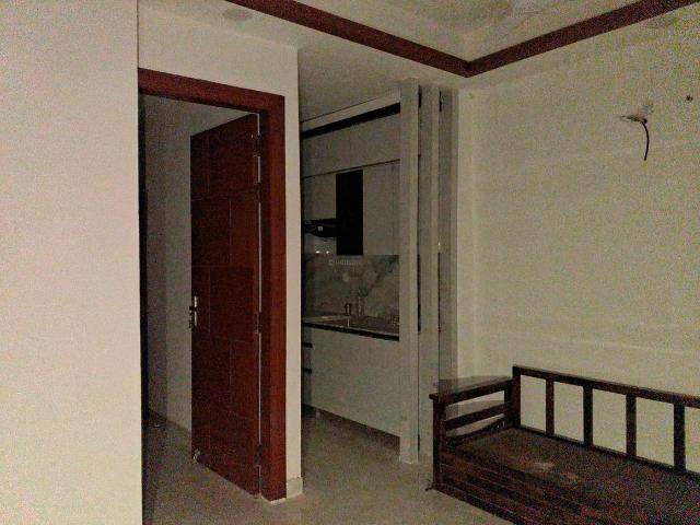 1 BHK Apartment in Sector 73 for resale Noida. The reference number is 21205379