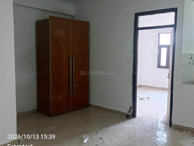 1 BHK Apartment in Sector 73 for resale Noida. The reference number is 21304561