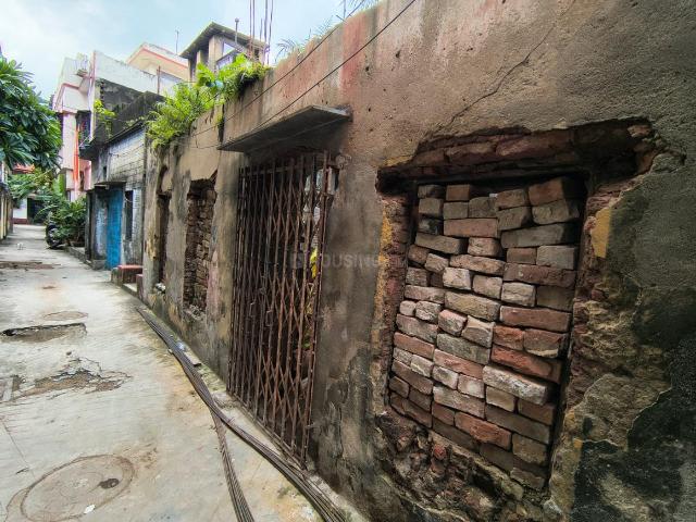 1 BHK Apartment in Shyam Bazar for resale Kolkata. The reference number is 21004749
