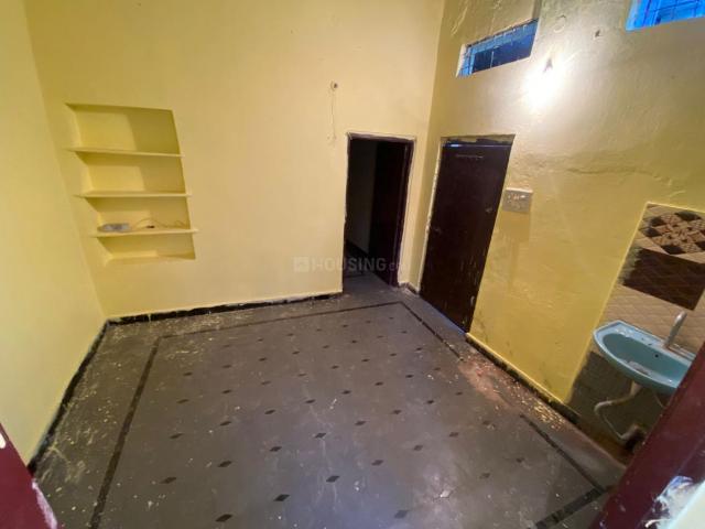 1 BHK Apartment in Shalibanda for rent Hyderabad. The reference number is 21007640