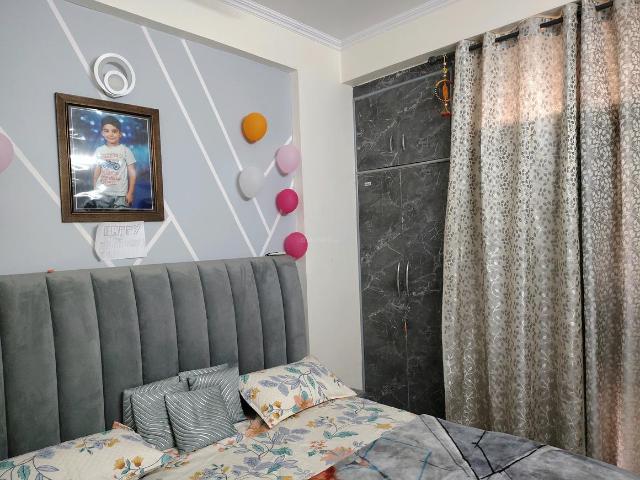1 BHK Apartment in Shalimar Garden for resale Ghaziabad. The reference number is 19118826