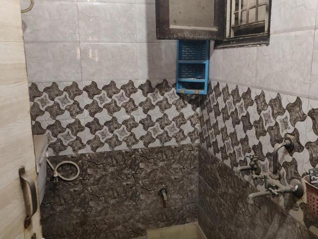 1 BHK Apartment in Shalimar Garden for resale Ghaziabad. The reference number is 20090311