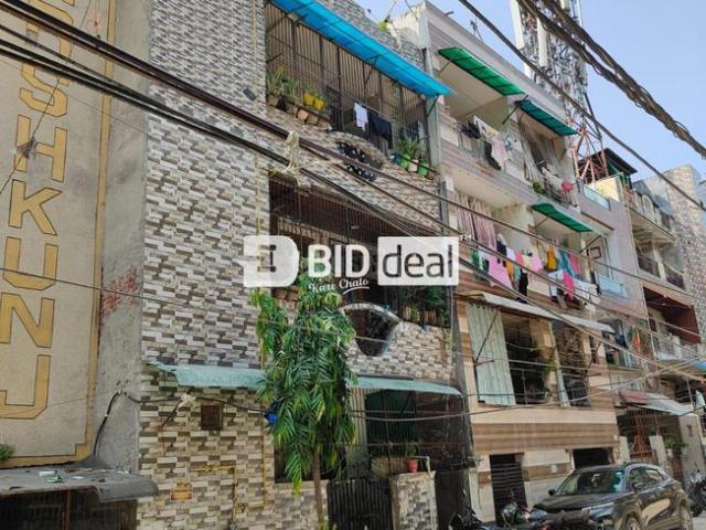 1 BHK Apartment in Shalimar Garden for resale Ghaziabad. The reference number is 21141080