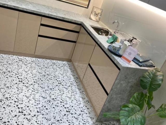 1 BHK Apartment in Sion for resale Mumbai. The reference number is 8765931