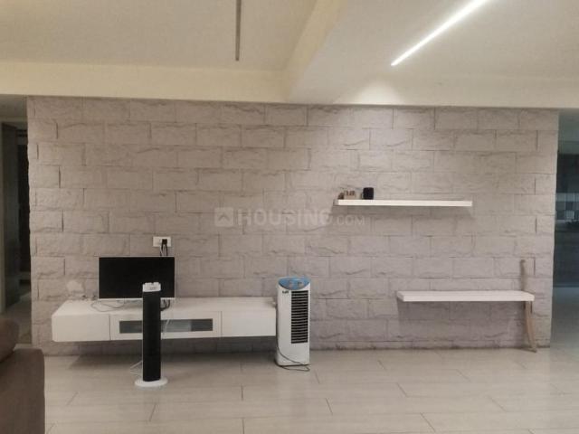 1 BHK Apartment in Powai for rent Mumbai. The reference number is 20755401