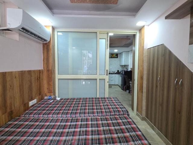 1 BHK Apartment in Pitampura for rent New Delhi. The reference number is 21152388