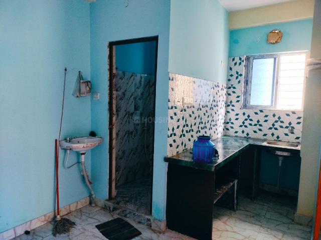 1 BHK Apartment in Picnic Garden for rent Kolkata. The reference number is 20759737