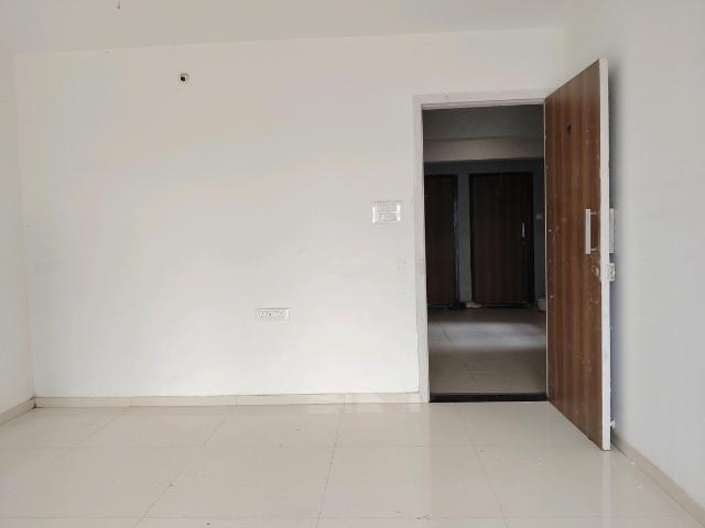 1 BHK Apartment in Pushpak Nagar for resale Navi Mumbai. The reference number is 20569195