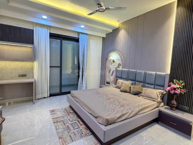 1 BHK Apartment in R.K. Puram for rent New Delhi. The reference number is 21177210