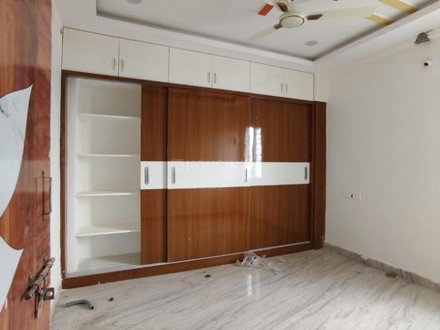 1 BHK Apartment in Raghavendra Colony for rent Hyderabad. The reference number is 21054963