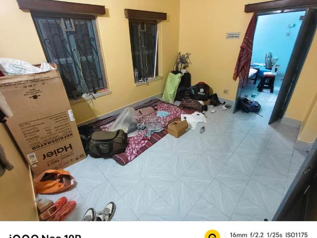 1 BHK Apartment in Regent Park for rent Kolkata. The reference number is 21028231