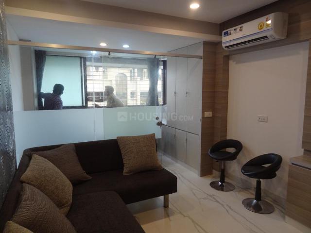 1 BHK Apartment in Worli for rent Mumbai. The reference number is 18019950