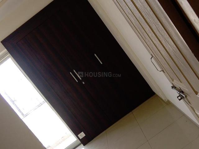 1 BHK Apartment in Wave City for rent Ghaziabad. The reference number is 20343131