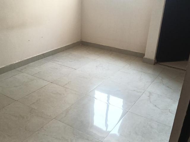 1 BHK Apartment in Wave City for rent Ghaziabad. The reference number is 21362964