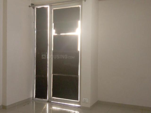 1 BHK Apartment in Wave City for resale Ghaziabad. The reference number is 20333018