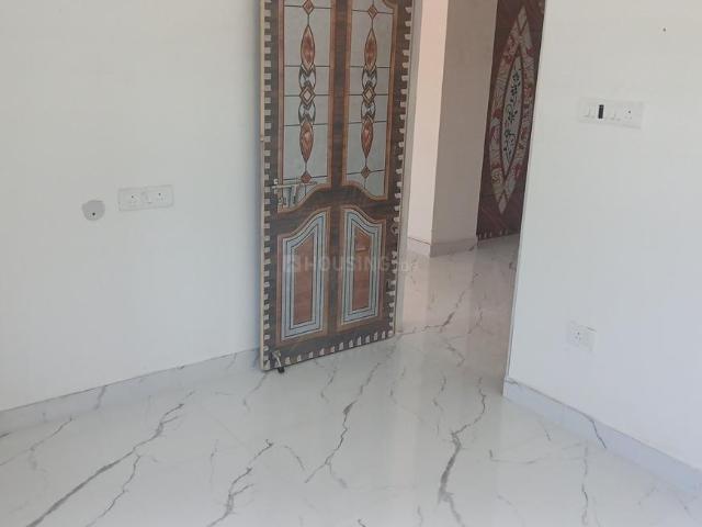 1 BHK Apartment in Ward No 113 for resale Kolkata. The reference number is 20895272
