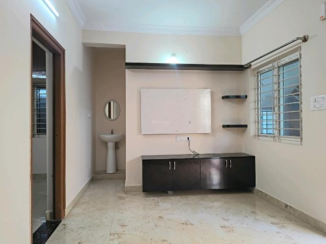 1 BHK Apartment in Whitefield for rent Bengaluru. The reference number is 21278952