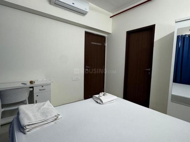 1 BHK Apartment in Thaltej for rent Ahmedabad. The reference number is 21149397