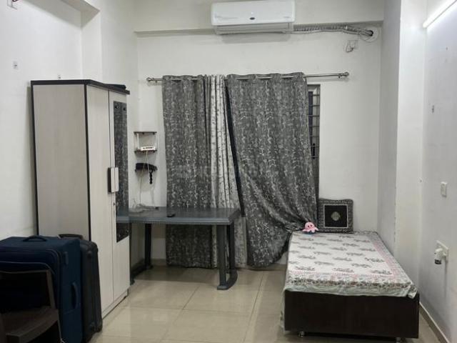 1 BHK Apartment in Ujala Circle for rent Ahmedabad. The reference number is 19781384