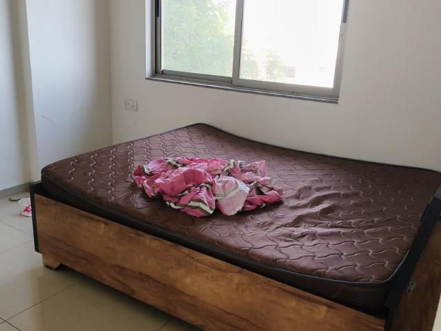 1 BHK Apartment in Ujala Circle for rent Ahmedabad. The reference number is 19814069