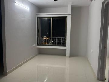Flat to rent in Taloje - Balcony