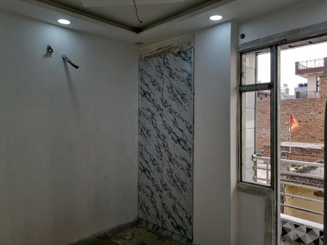 1 BHK Apartment in Uttam Nagar for resale New Delhi. The reference number is 20446828
