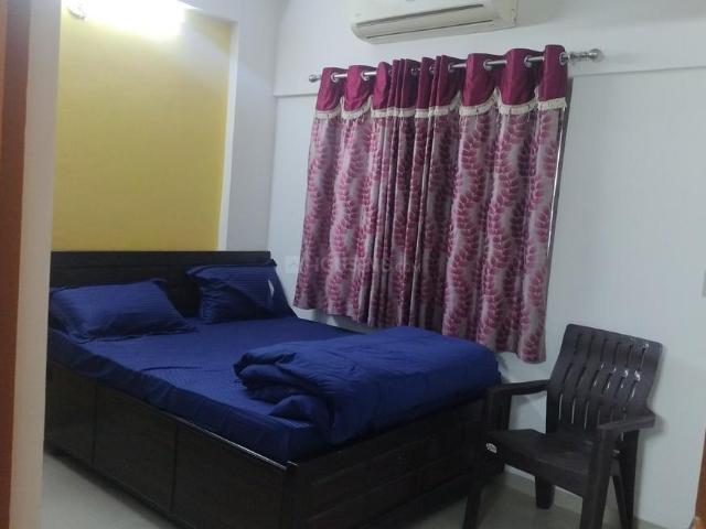 1 BHK Apartment in Vaishno Devi Circle for resale Ahmedabad. The reference number is 18681026