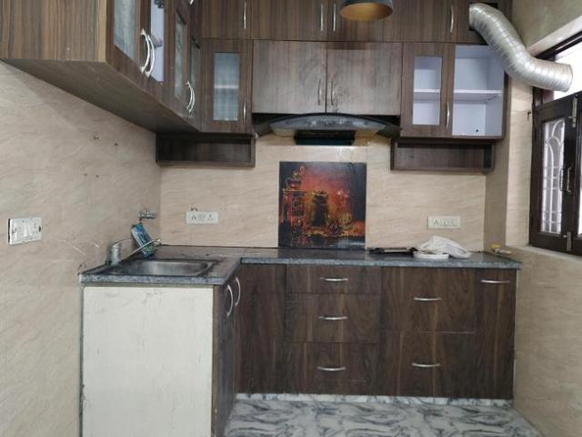 1 BHK Apartment in Vasant Kunj for rent New Delhi. The reference number is 21385711