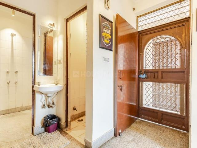1 BHK Apartment in Vasant Kunj for resale New Delhi. The reference number is 20608239