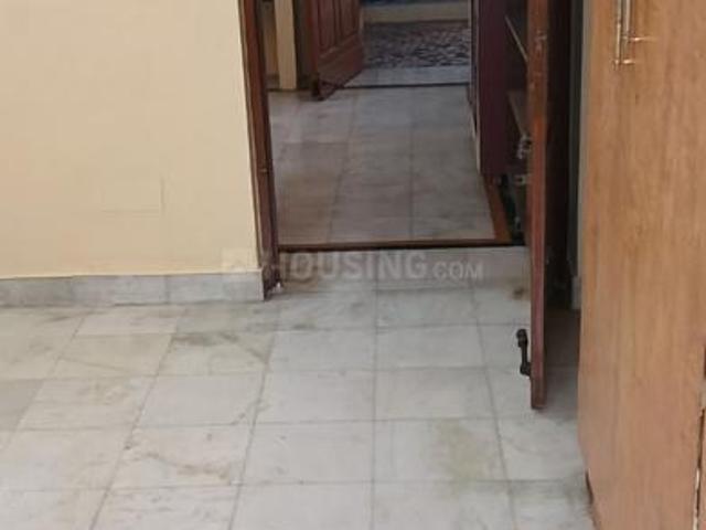 1 BHK Apartment in Velachery for rent Chennai. The reference number is 21054010