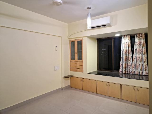 1 BHK Apartment in Vikhroli East for rent Mumbai. The reference number is 13735170