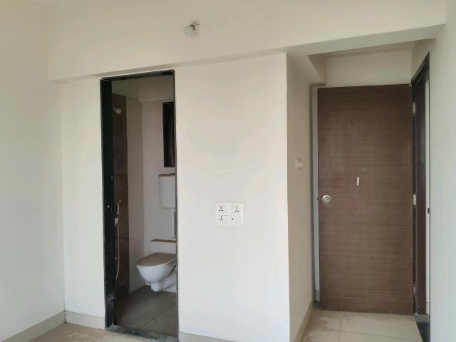 1 BHK Apartment in Vikhroli East for resale Mumbai. The reference number is 19711159