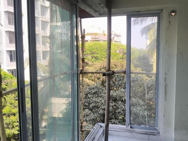 1 BHK Apartment in Vile Parle East for resale Mumbai. The reference number is 19663022